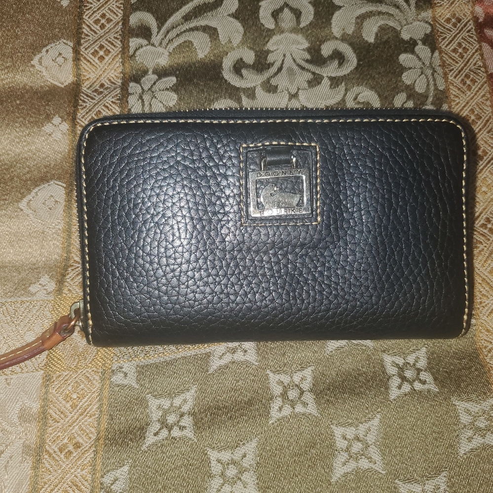 Dooney and Bourke Zip Around Medium Wallet